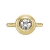 Anillo con centro de latón dorado de Bright Baubles Anillo con centro de latón dorado de Bright Baubles