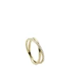 Anillo de banda Ellis Pavé Glitz de acero inoxidable dorado Anillo de banda Ellis Pavé Glitz de acero inoxidable dorado
