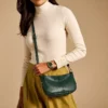 Bolso bandolera pequeño de piel Jolie Bolso bandolera pequeño de piel Jolie