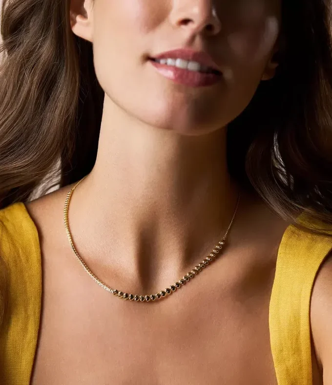 Collar de tenis con eslabones en forma de corazón de latón dorado Sutton Love-All Collar de tenis con eslabones en forma de corazón de latón dorado Sutton Love-All