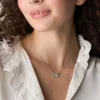 Conjunto de regalo de collar y aretes de mariposa de acero inoxidable Sutton Conjunto de regalo de collar y aretes de mariposa de acero inoxidable Sutton