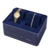 Conjunto de reloj y brazalete Carlie de acero inoxidable dorado con tres agujas