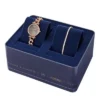 Conjunto de reloj y brazalete Carlie de acero inoxidable en tono oro rosa con tres agujas