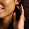 Pendientes de botón de acero inoxidable dorado con forma de herradura Sutton Pendientes de botón de acero inoxidable dorado con forma de herradura Sutton