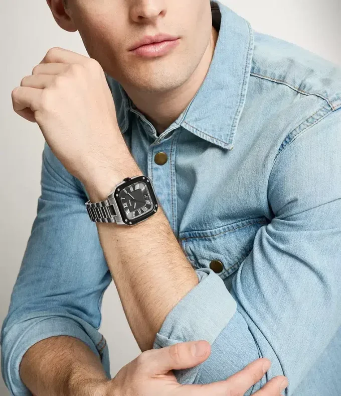 Reloj Crosby de acero inoxidable con tres agujas y fecha Reloj Crosby de acero inoxidable con tres agujas y fecha