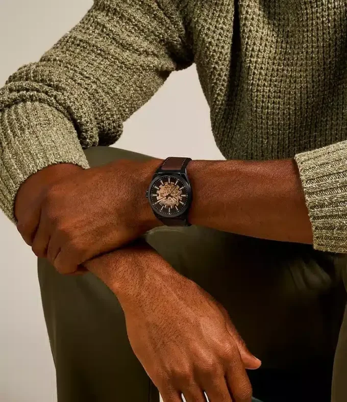 Reloj Everett automático de cuero LiteHide™ marrón oscuro