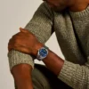Reloj Everett de acero inoxidable con tres agujas y fecha Reloj Everett de acero inoxidable con tres agujas y fecha