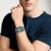 Reloj Everett de acero inoxidable con tres agujas y fecha Reloj Everett de acero inoxidable con tres agujas y fecha