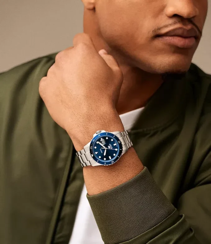 Reloj Fossil Blue Dive de acero inoxidable con tres agujas y fecha Reloj Fossil Blue Dive de acero inoxidable con tres agujas y fecha