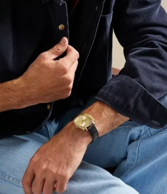 reloj fossil machine luxe de tres agujas con correa de piel de cocodrilo negra de nick jonas 2 330x383 - Reloj Fossil Machine Luxe de tres agujas con correa de piel de cocodrilo negra de Nick Jonas