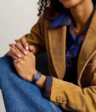Reloj Gilmore de tres agujas con correa de piel azul marino