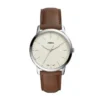 Reloj minimalista de tres agujas con correa de piel marrón Reloj minimalista de tres agujas con correa de piel marrón