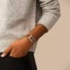 Reloj Raquel de tres agujas con fecha y correa de piel marrón medio Reloj Raquel de tres agujas con fecha y correa de piel marrón medio